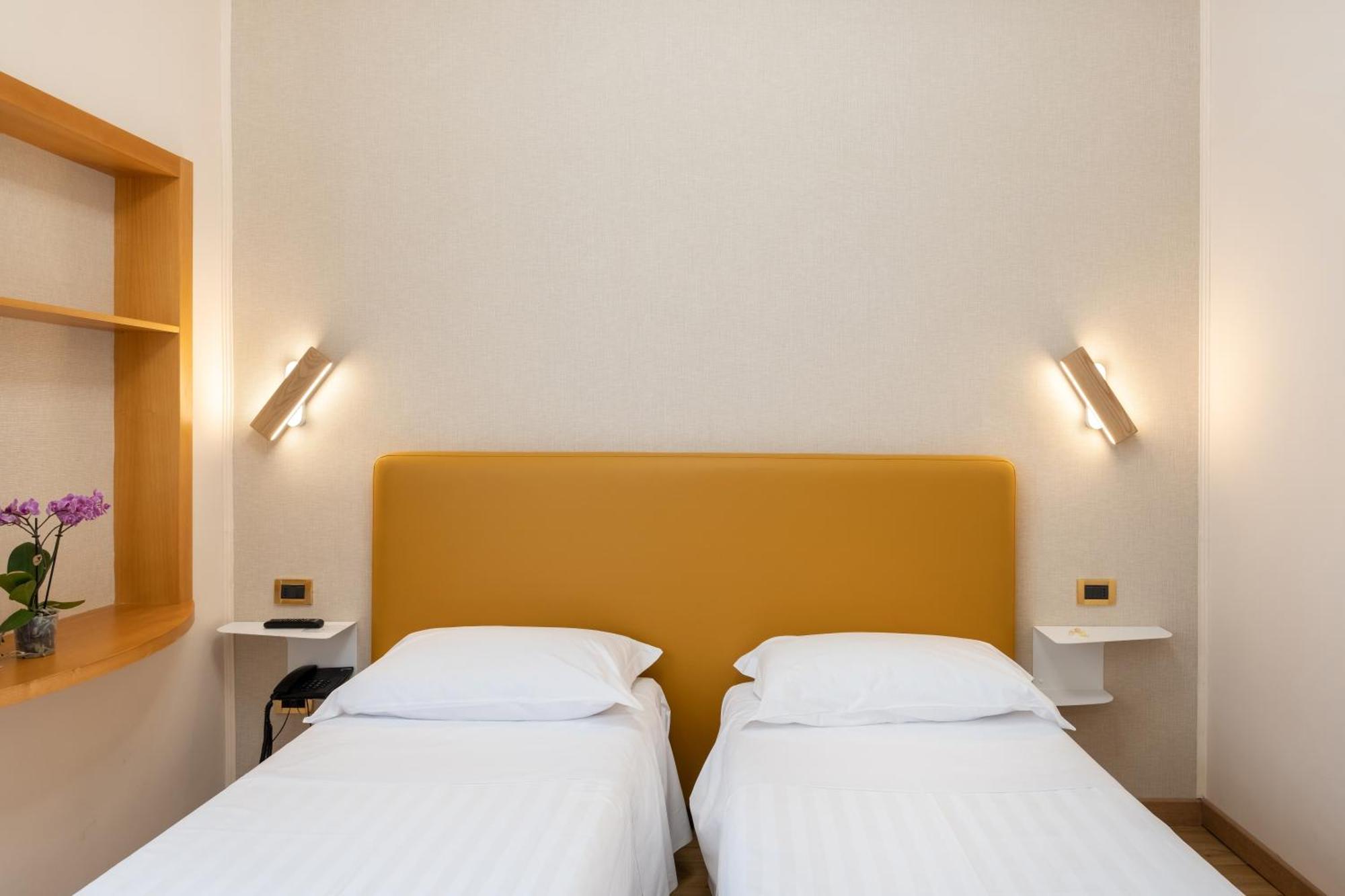 Hotel Santa Prisca โรม ภายนอก รูปภาพ