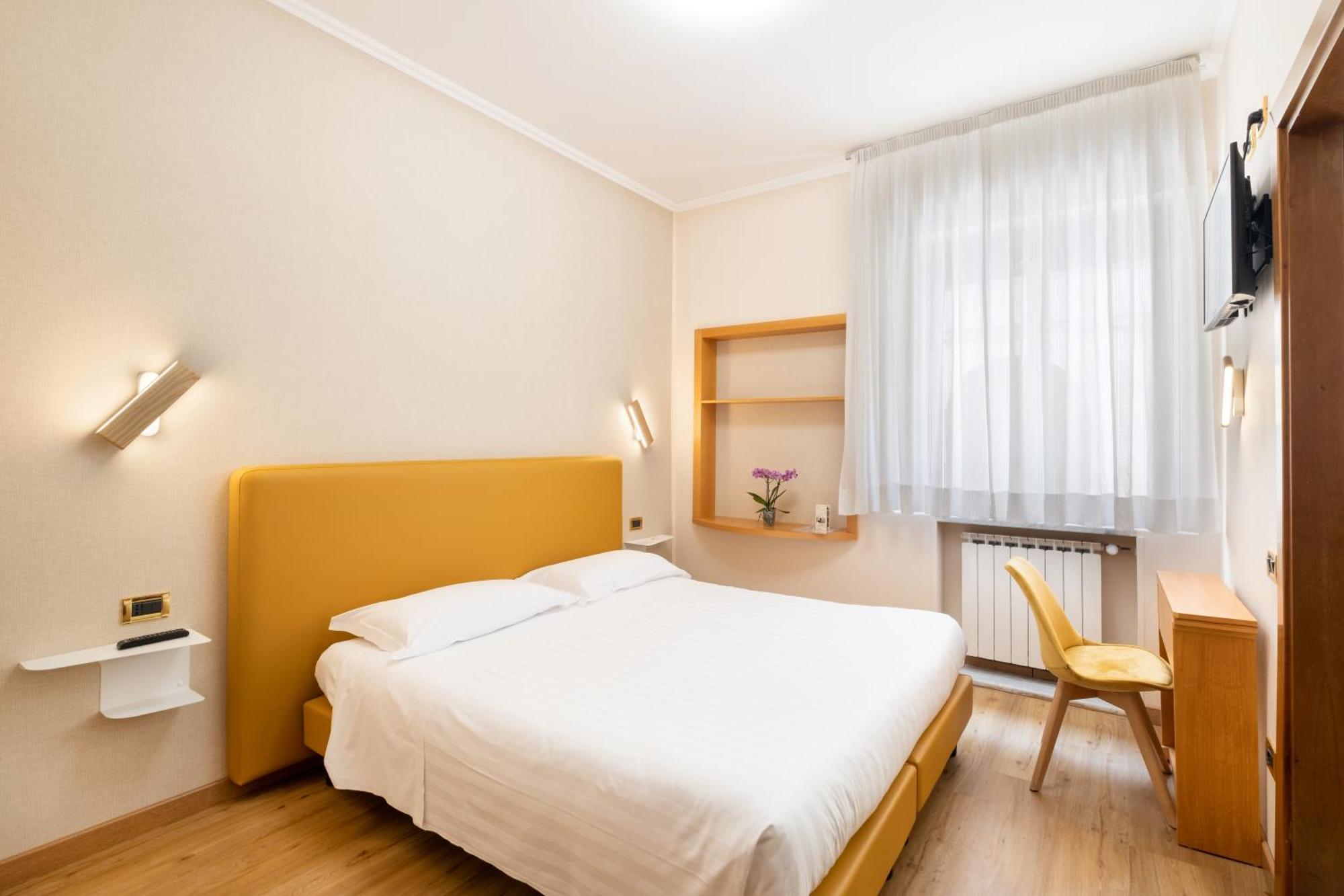 Hotel Santa Prisca โรม ภายนอก รูปภาพ