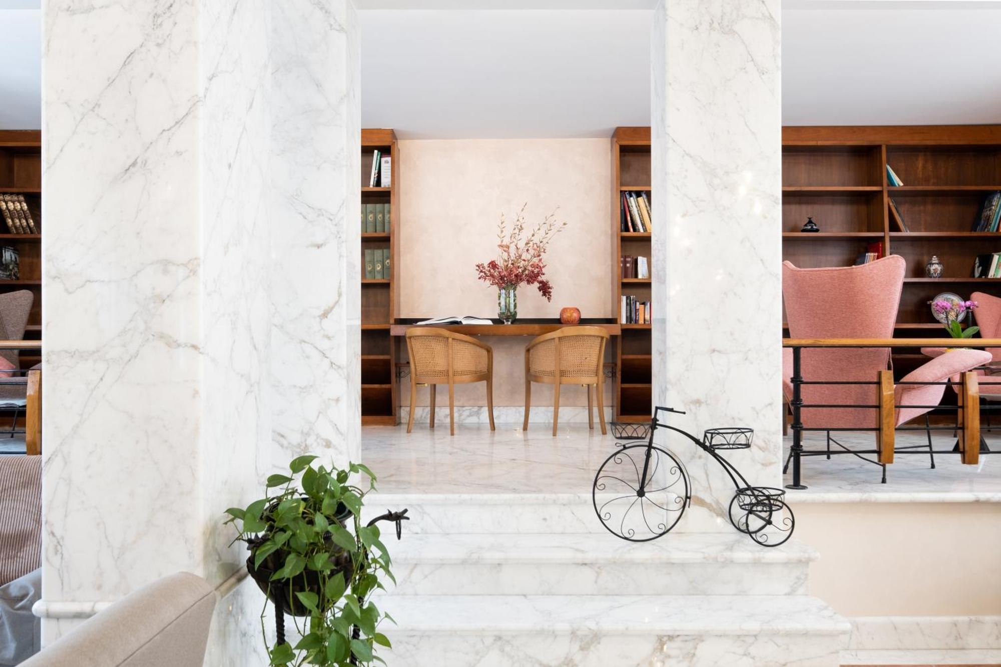 Hotel Santa Prisca โรม ภายนอก รูปภาพ